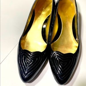 Jessica Bennett Heart Slip On Leather Black Kitten Heels  Size 10